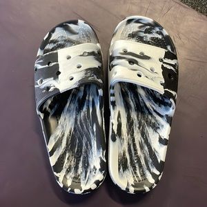 Crocs Men’s size 11